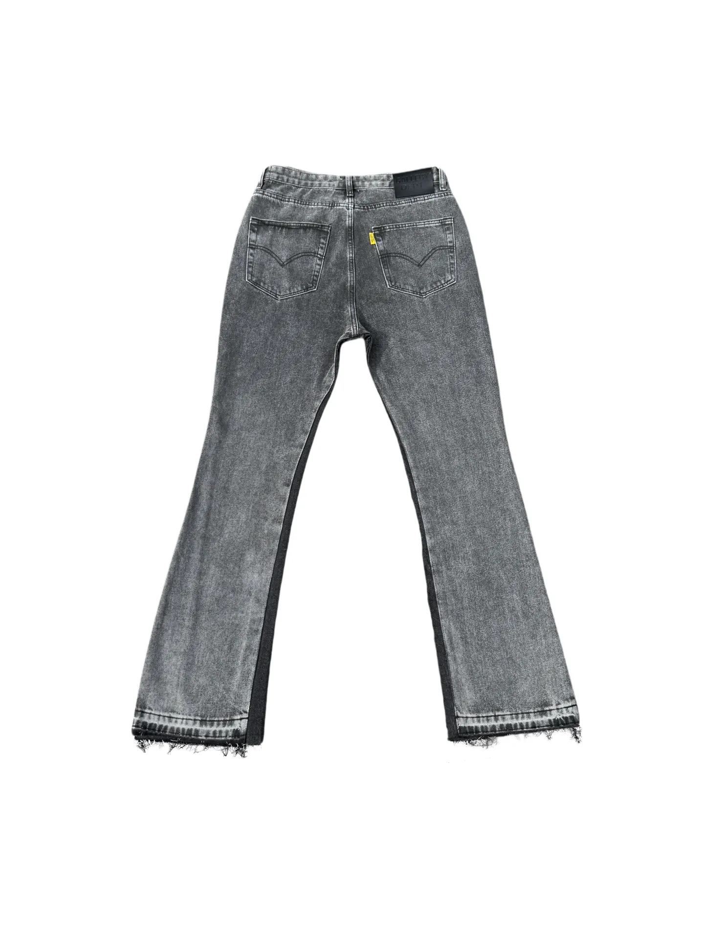 P246💰G990 GALLERY DEPT Denim Flared Jeans Washed and Distressed Spliced ​​Jeans Denim Washing Factory. During this process, the owner of the washing factory helped introduce a boss who once worked for Levi OEM and started his own business. This also paved the way for the following styles. Therefore, Levi's remodeled single product for the base plate is really familiar. Whether it is the fabrics supplied or the lathes used in production, there is nothing to choose from. -Color: Black -Size: S-XXL (corresponding to 28-36)